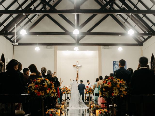 O casamento de Rafael e Paola em Joinville, Santa Catarina 25