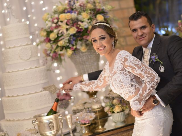 O casamento de Rodrigo e Tailiny em Brasília, Distrito Federal 23