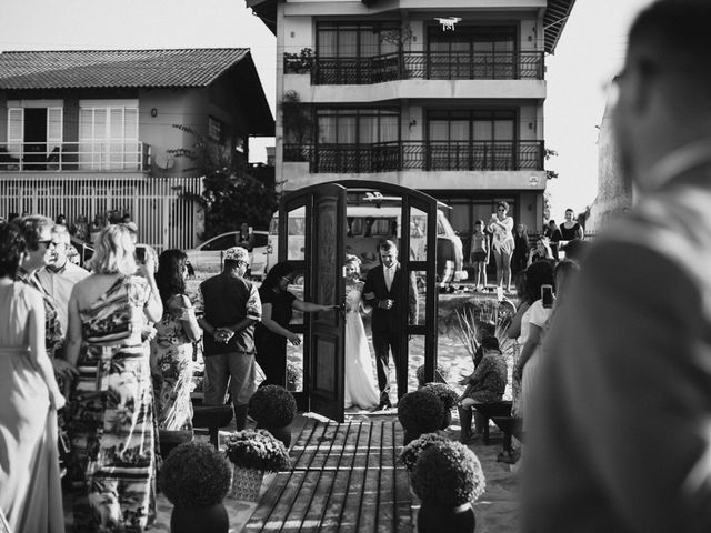 O casamento de Luis Gustavo e Carolina em São Francisco do Sul, Santa Catarina 22