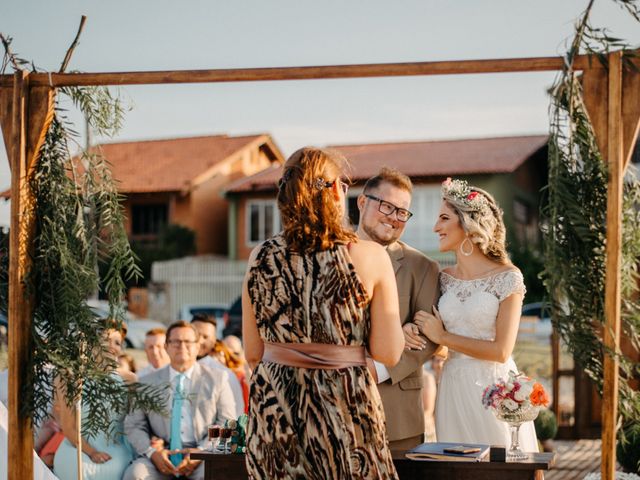 O casamento de Luis Gustavo e Carolina em São Francisco do Sul, Santa Catarina 29