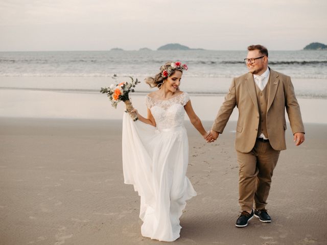 O casamento de Luis Gustavo e Carolina em São Francisco do Sul, Santa Catarina 54