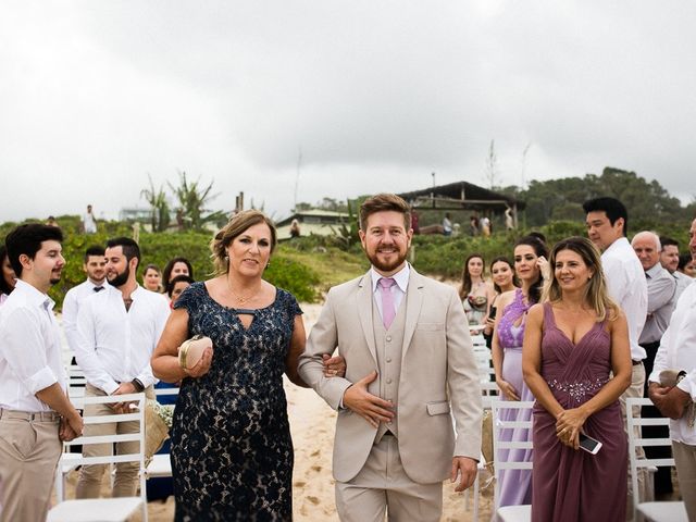 O casamento de Paulo e Michelle em Florianópolis, Santa Catarina 27