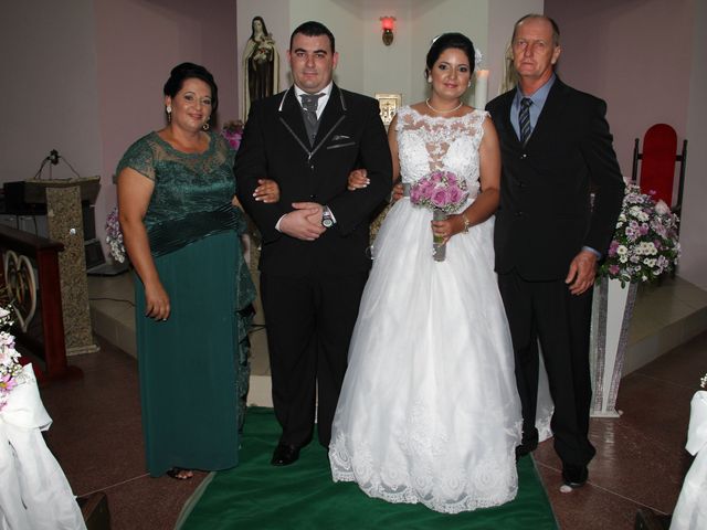 O casamento de Rafael e Daniele em Sorriso, Mato Grosso 44