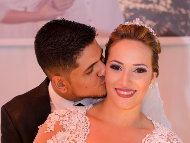 O casamento de Talles e Betina em Betim, Minas Gerais 13