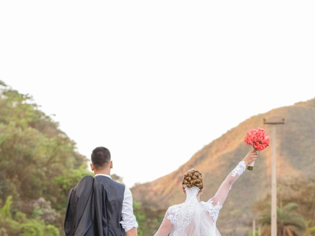 O casamento de Talles e Betina em Betim, Minas Gerais 29