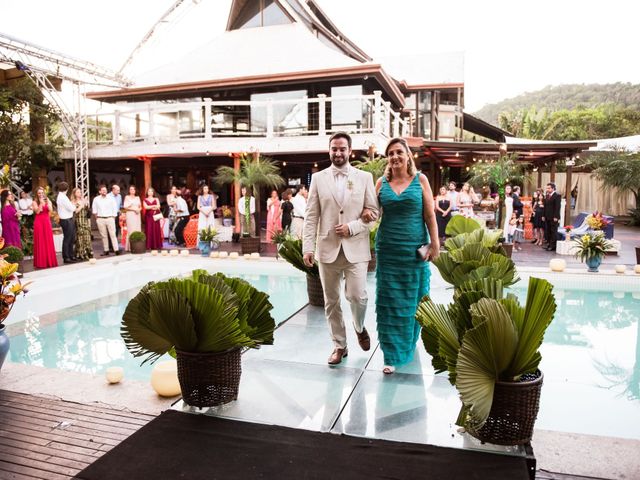 O casamento de Victor e Stephania em Itajaí, Santa Catarina 21
