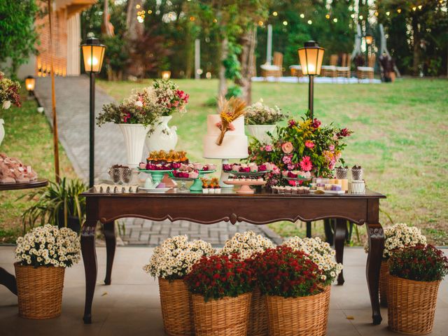 O casamento de Roger e Malu em Fraiburgo, Santa Catarina 36