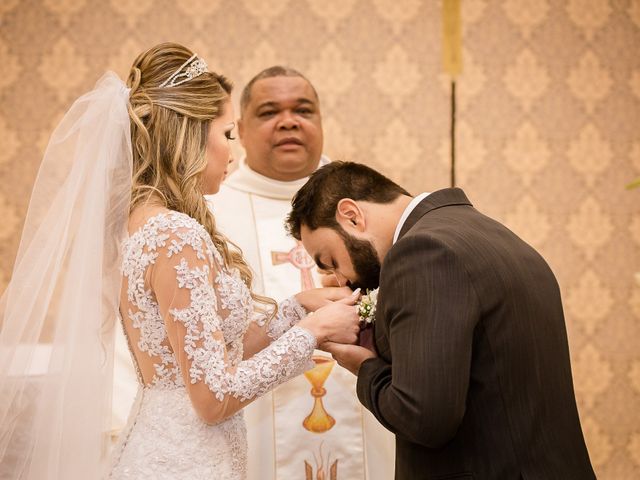 O casamento de Marcone e Fabiana em Belo Horizonte, Minas Gerais 45