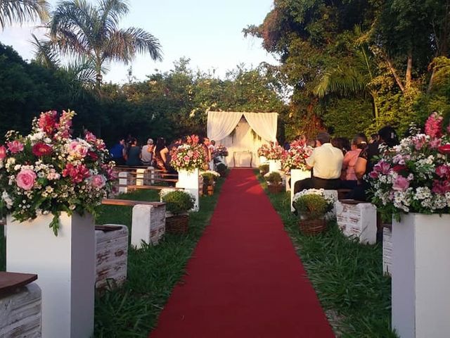 O casamento de Lucas e Michelle em Guapiaçu, São Paulo Estado 1
