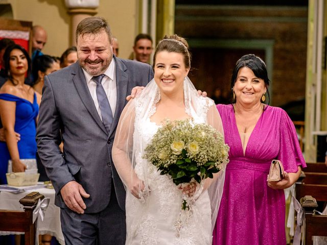 O casamento de Marcus Vinicius e Jeniffer em Barra do Ribeiro, Rio Grande do Sul 20