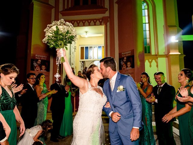 O casamento de Marcus Vinicius e Jeniffer em Barra do Ribeiro, Rio Grande do Sul 24