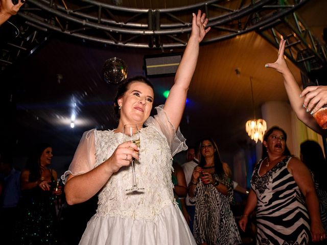 O casamento de Marcus Vinicius e Jeniffer em Barra do Ribeiro, Rio Grande do Sul 39