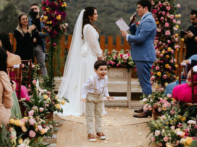 O casamento de Gabriel e Suély  em Governador Celso Ramos, Santa Catarina 5