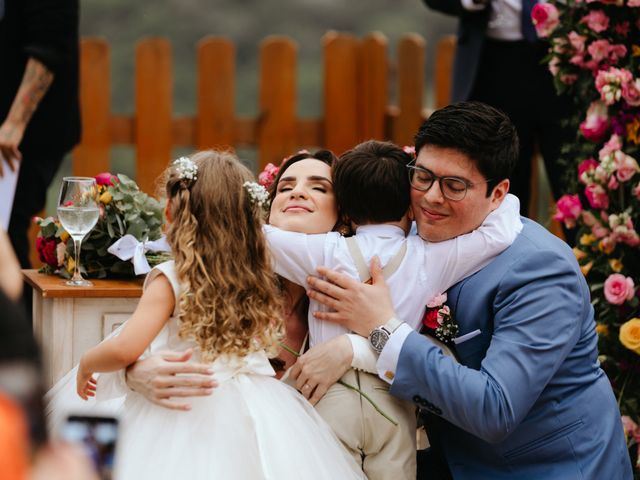 O casamento de Gabriel e Suély  em Governador Celso Ramos, Santa Catarina 9