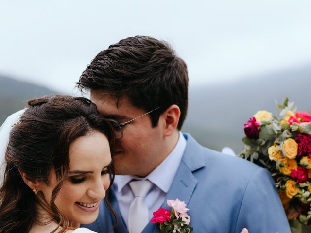 O casamento de Gabriel e Suély  em Governador Celso Ramos, Santa Catarina 25