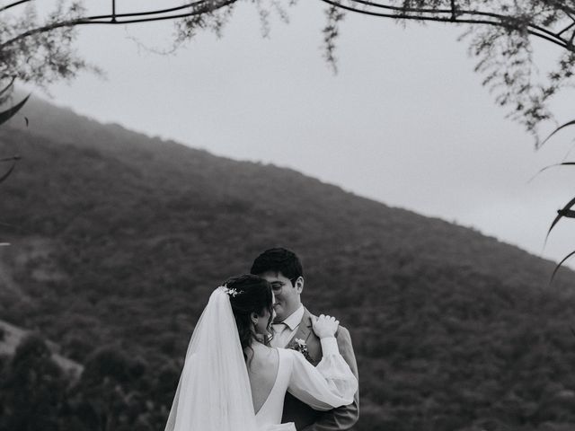 O casamento de Gabriel e Suély  em Governador Celso Ramos, Santa Catarina 26