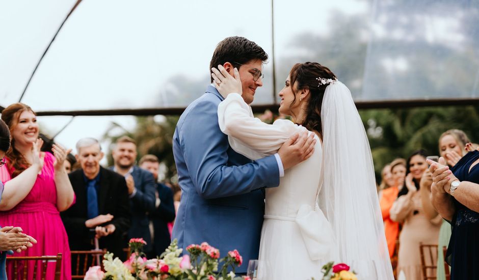 O casamento de Gabriel e Suély  em Governador Celso Ramos, Santa Catarina