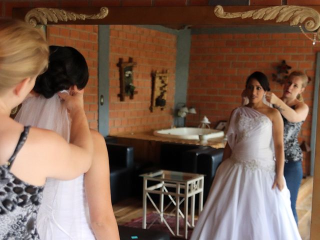 O casamento de Vinícius e Loreine  em Piraquara, Paraná 33