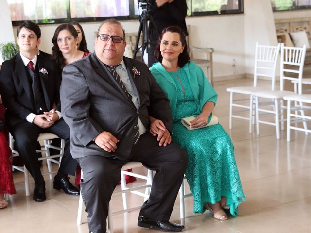 O casamento de Vinícius e Loreine  em Piraquara, Paraná 72