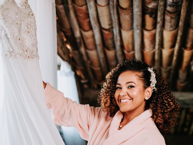 O casamento de Helem e Thiala em Arraial D&apos;Ajuda, Bahia 32