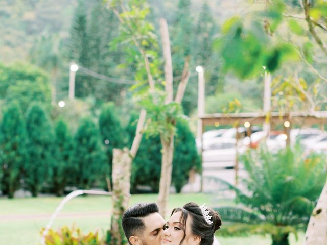 O casamento de Ederson Fronza  e Sabrina Koth em Blumenau, Santa Catarina 31