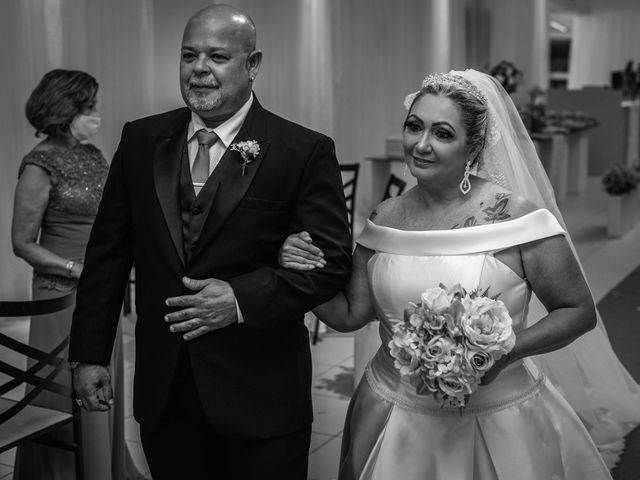 O casamento de Adriano e Fabíola em Recife, Pernambuco 13