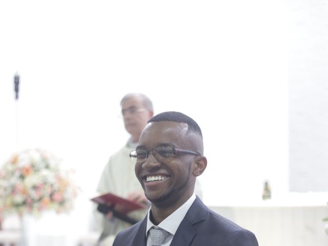 O casamento de Marcelo Henrique  e Lucia Aparecida  em Belo Horizonte, Minas Gerais 20