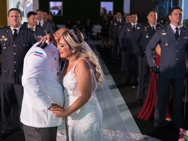 O casamento de Mônica e Henrique em Vila Velha, Espírito Santo 30