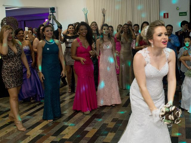 O casamento de Saimon e Darliane em Cubatão, São Paulo Estado 30