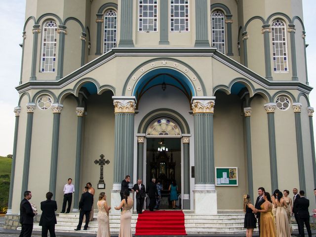 O casamento de Charles e Marines em São Pedro de Alcântara, Santa Catarina 7
