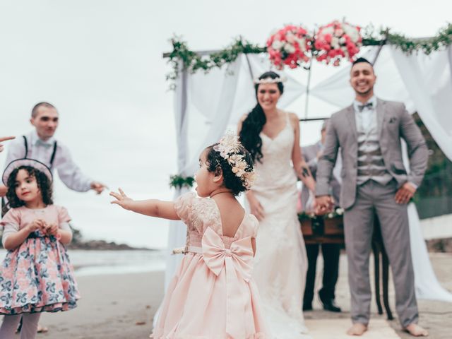 O casamento de Douglas e Gleyci em Itanhaém, São Paulo Estado 15