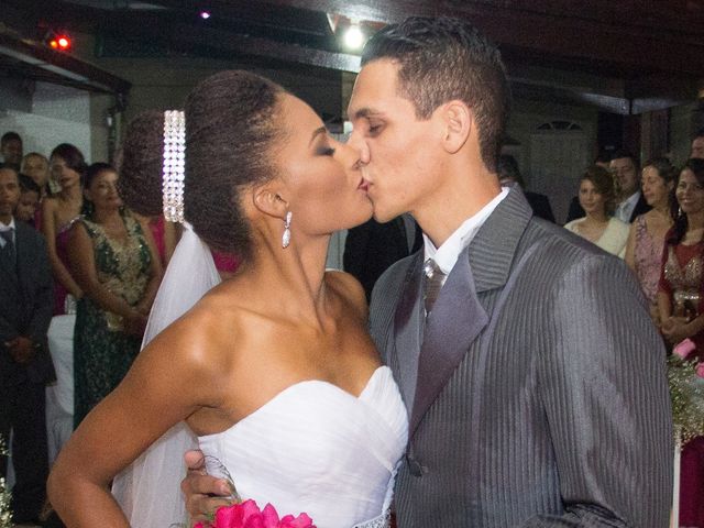 O casamento de Evanildo e Paloma em Cabo Frio, Rio de Janeiro 39