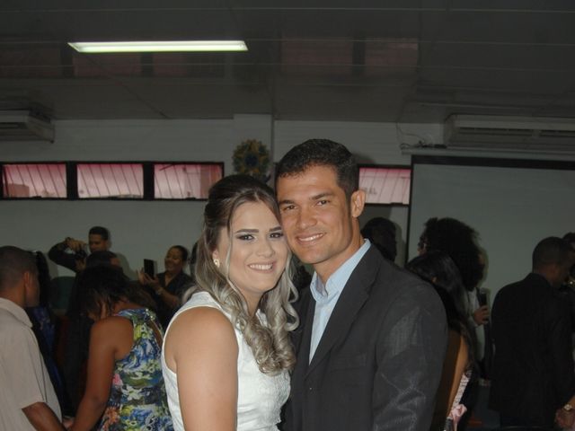 O casamento de Alex e Artemis em Simões Filho, Bahia 9