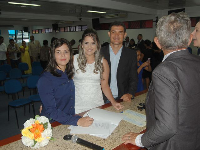 O casamento de Alex e Artemis em Simões Filho, Bahia 15