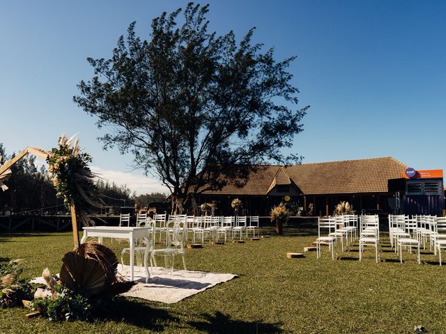 O casamento de Pietro e Pâmela em Torres, Rio Grande do Sul 34