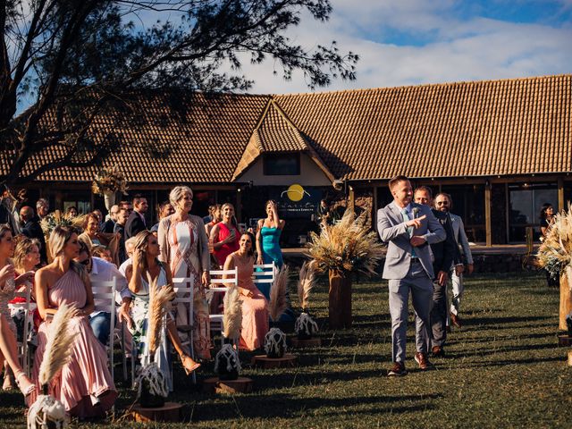 O casamento de Pietro e Pâmela em Torres, Rio Grande do Sul 48