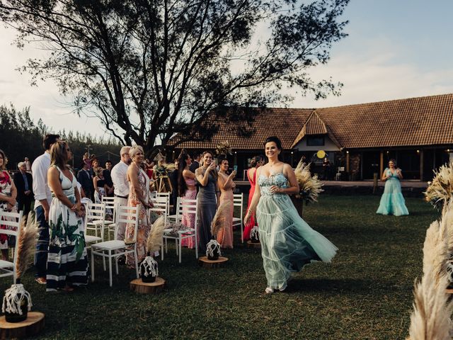 O casamento de Pietro e Pâmela em Torres, Rio Grande do Sul 57