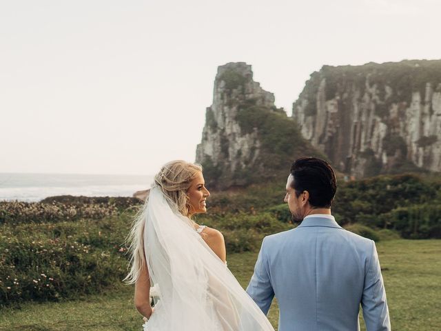 O casamento de Pietro e Pâmela em Torres, Rio Grande do Sul 114