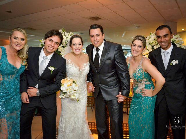 O casamento de André e Giselle em Belo Horizonte, Minas Gerais 141