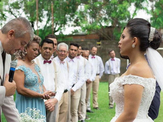 O casamento de Douglas e Vivian em Hortolândia, São Paulo Estado 4