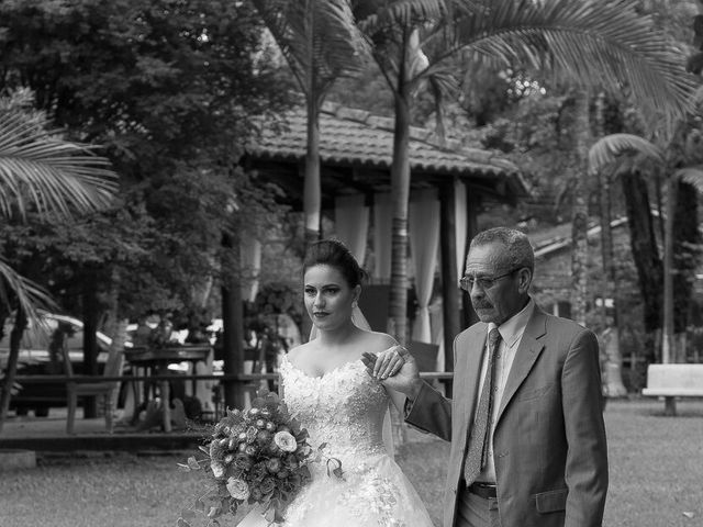 O casamento de Douglas e Vivian em Hortolândia, São Paulo Estado 11