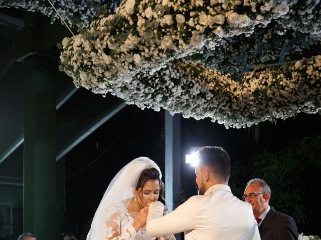 O casamento de Victor  e Daniela em Goiânia, Goiás 9