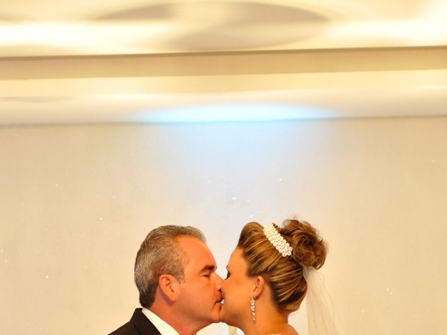 O casamento de Marcelo e Regiane em Belo Horizonte, Minas Gerais 19
