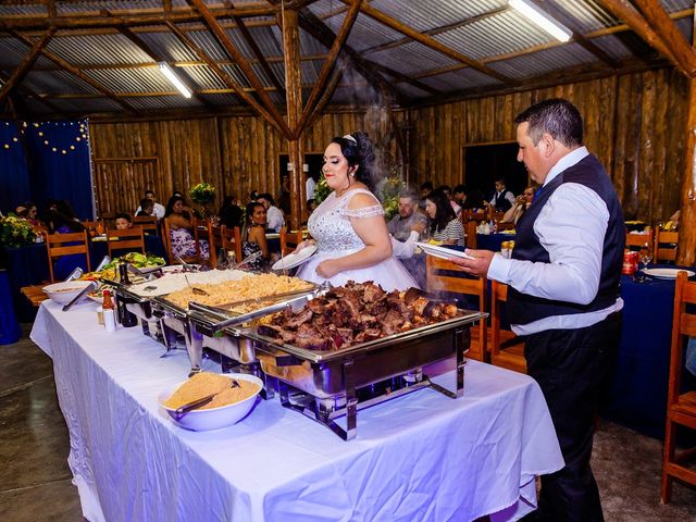 O casamento de Vilmar e Tatiane em Agudos do Sul, Paraná 19
