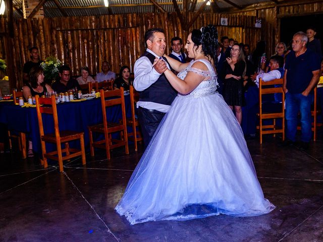 O casamento de Vilmar e Tatiane em Agudos do Sul, Paraná 26