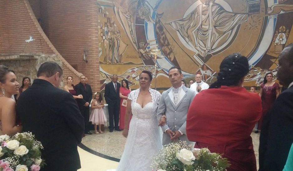 O casamento de Ederson e Márcia em Santa Isabel, São Paulo Estado