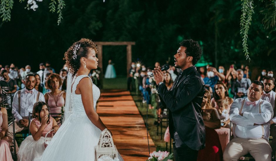 O casamento de Everton Roberto e Beatriz Stefania em Santa Luzia, Minas Gerais