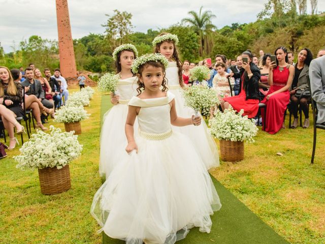 O casamento de Everton e Priscilla em Igarapé, Minas Gerais 15