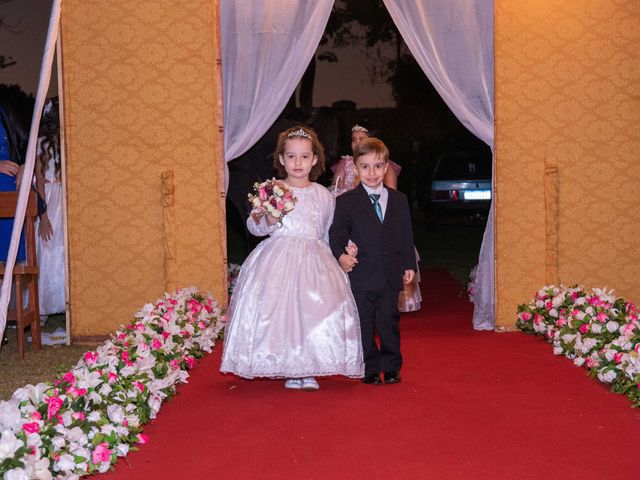 O casamento de Celina e Heliton em Dourados, Mato Grosso do Sul 29