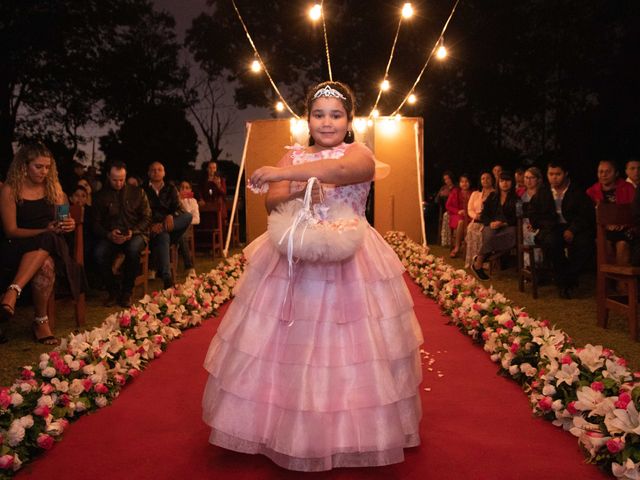 O casamento de Celina e Heliton em Dourados, Mato Grosso do Sul 31